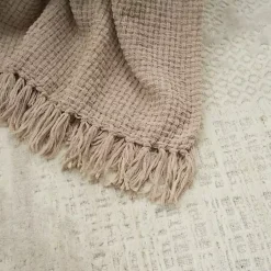 Blankets & Throws><noscript><img width=