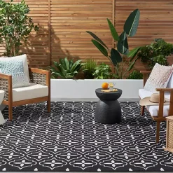 Kirklands Home Black & Ivory Quatrefoil Indoor/Outdoor Rug, 5x7 Clearance