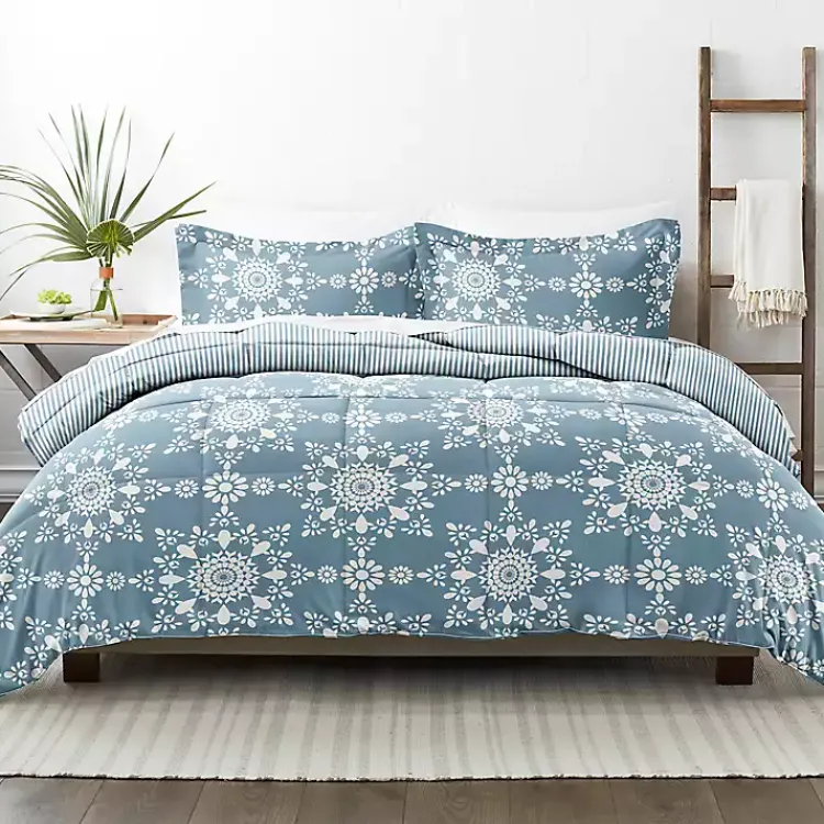 Kirklands Home Daisy Medallion Queen 3-pc. Comforter Set Blue