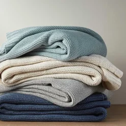 Blankets & Throws><noscript><img width=