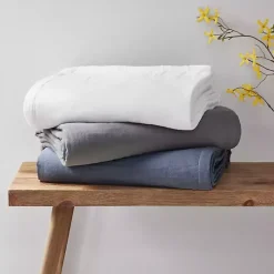 Blankets & Throws><noscript><img width=