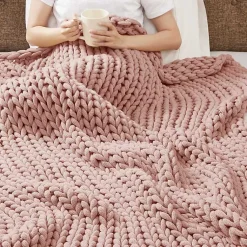 Blankets & Throws><noscript><img width=