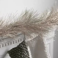 Christmas Arrangements & Garland><noscript><img width=