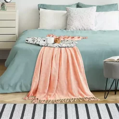 Blankets & Throws><noscript><img width=