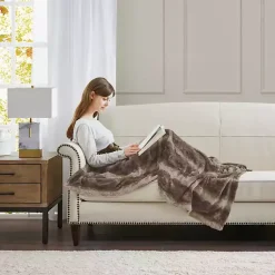 Blankets & Throws><noscript><img width=