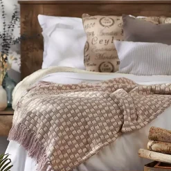 Blankets & Throws><noscript><img width=