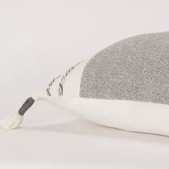 Pillows><noscript><img width=