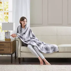 Blankets & Throws><noscript><img width=