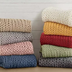 Blankets & Throws><noscript><img width=