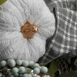 Wreaths><noscript><img width=