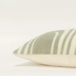 Pillows><noscript><img width=