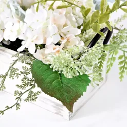Arrangements & Greenery><noscript><img width=