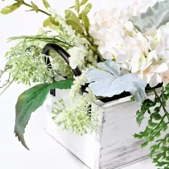 Arrangements & Greenery><noscript><img width=