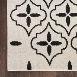 Kirklands Home Ivory & Black Quatrefoil Indoor/Outdoor Rug, 4x6 Best