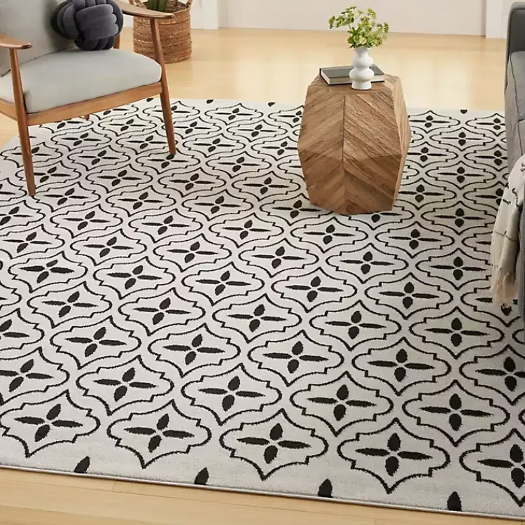 Kirklands Home Ivory & Black Quatrefoil Indoor/Outdoor Rug, 5x7 Sale