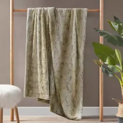 Blankets & Throws><noscript><img width=