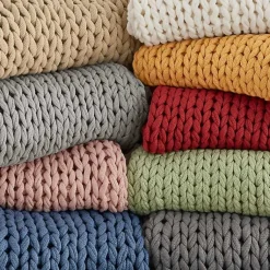 Blankets & Throws><noscript><img width=
