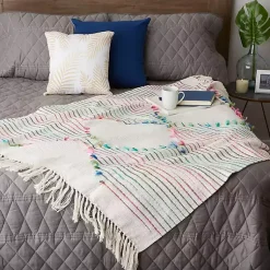 Blankets & Throws><noscript><img width=