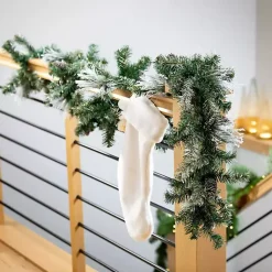 Christmas Arrangements & Garland><noscript><img width=
