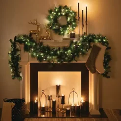 Christmas Wreaths><noscript><img width=