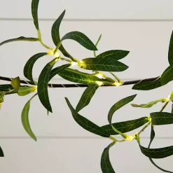 Arrangements & Greenery><noscript><img width=
