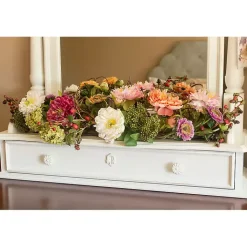 Arrangements & Greenery><noscript><img width=