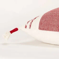 Pillows><noscript><img width=