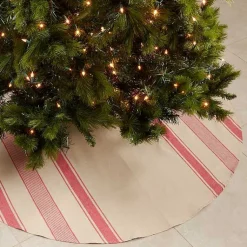 Christmas Tree Skirts & Collars><noscript><img width=