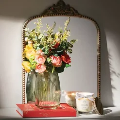 Stems & Bouquets><noscript><img width=