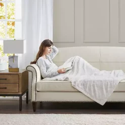 Blankets & Throws><noscript><img width=