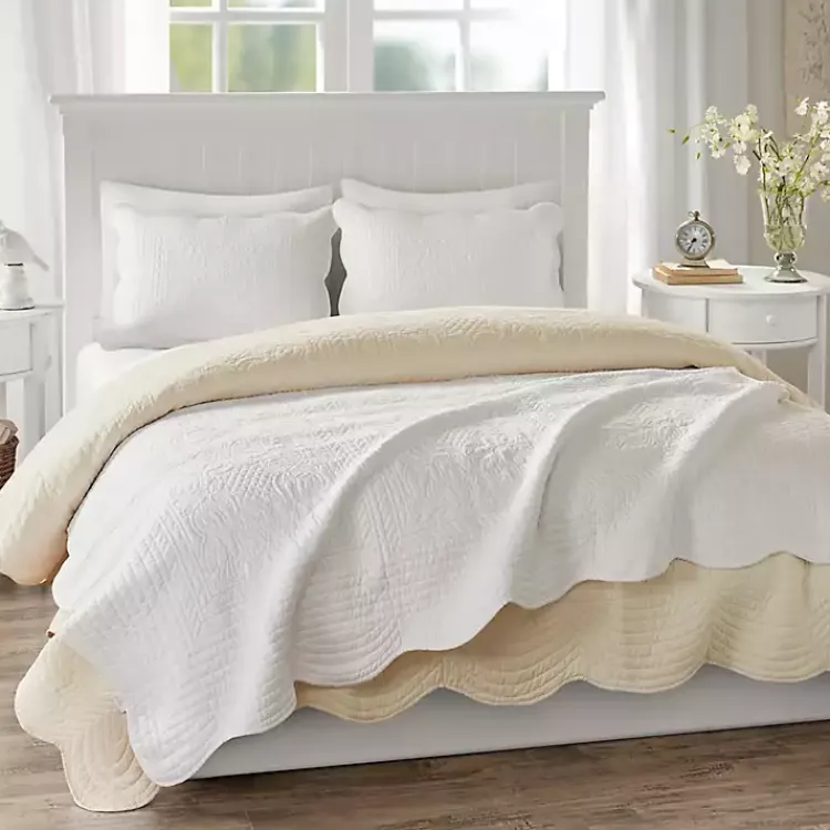 Blankets & Throws>Kirklands Home Oversized Quilted Scalloped Edge Throw White