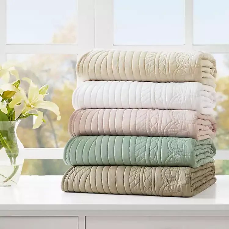 Blankets & Throws>Kirklands Home Oversized Quilted Scalloped Edge Throw White