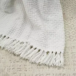 Blankets & Throws><noscript><img width=